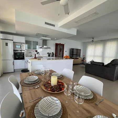 Exclusive On The First Line - Inmodream